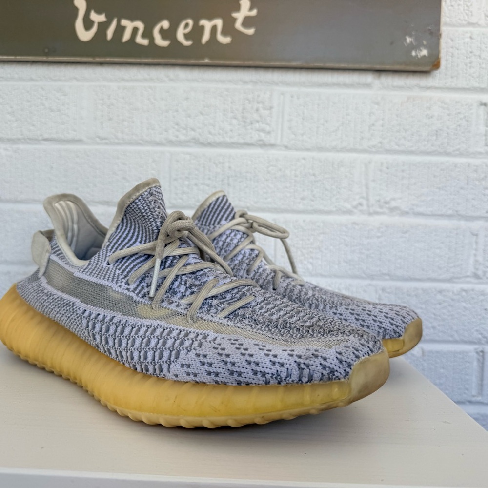adidas Yeezy Boost Sneakers Shoes in Gray and Tan